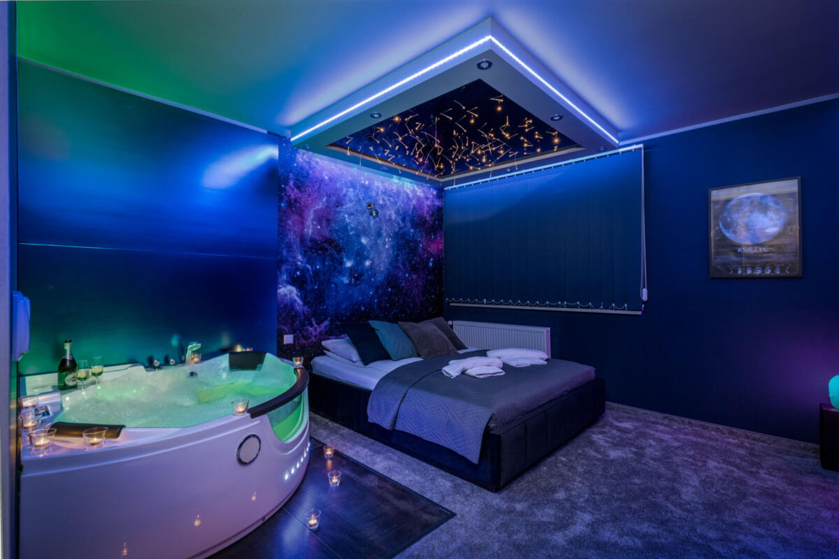 Apartament Galaxy z jacuzzi i LED - Wadowice